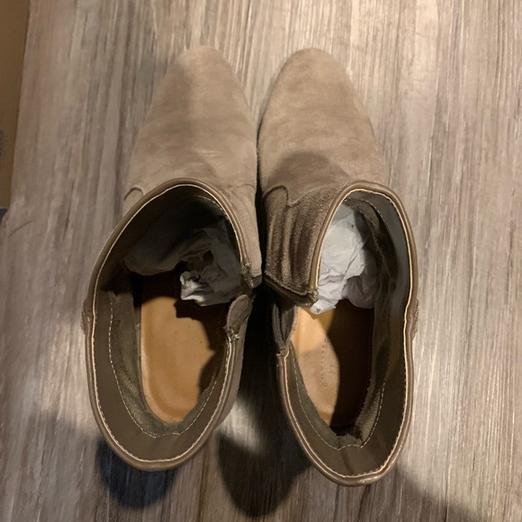 EUC GH Bass boots with fringe - Picture 5 of 11